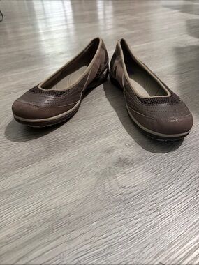 Teva Brown  Anatomic  Footbed Slip-On Flats Sz 12 EUC